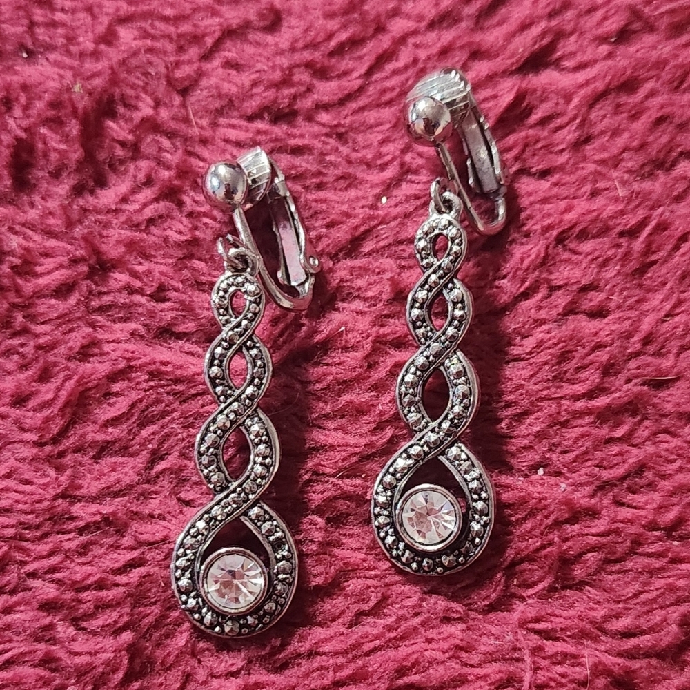 Elegant Avon Silver Rhinestone Drop Earrings